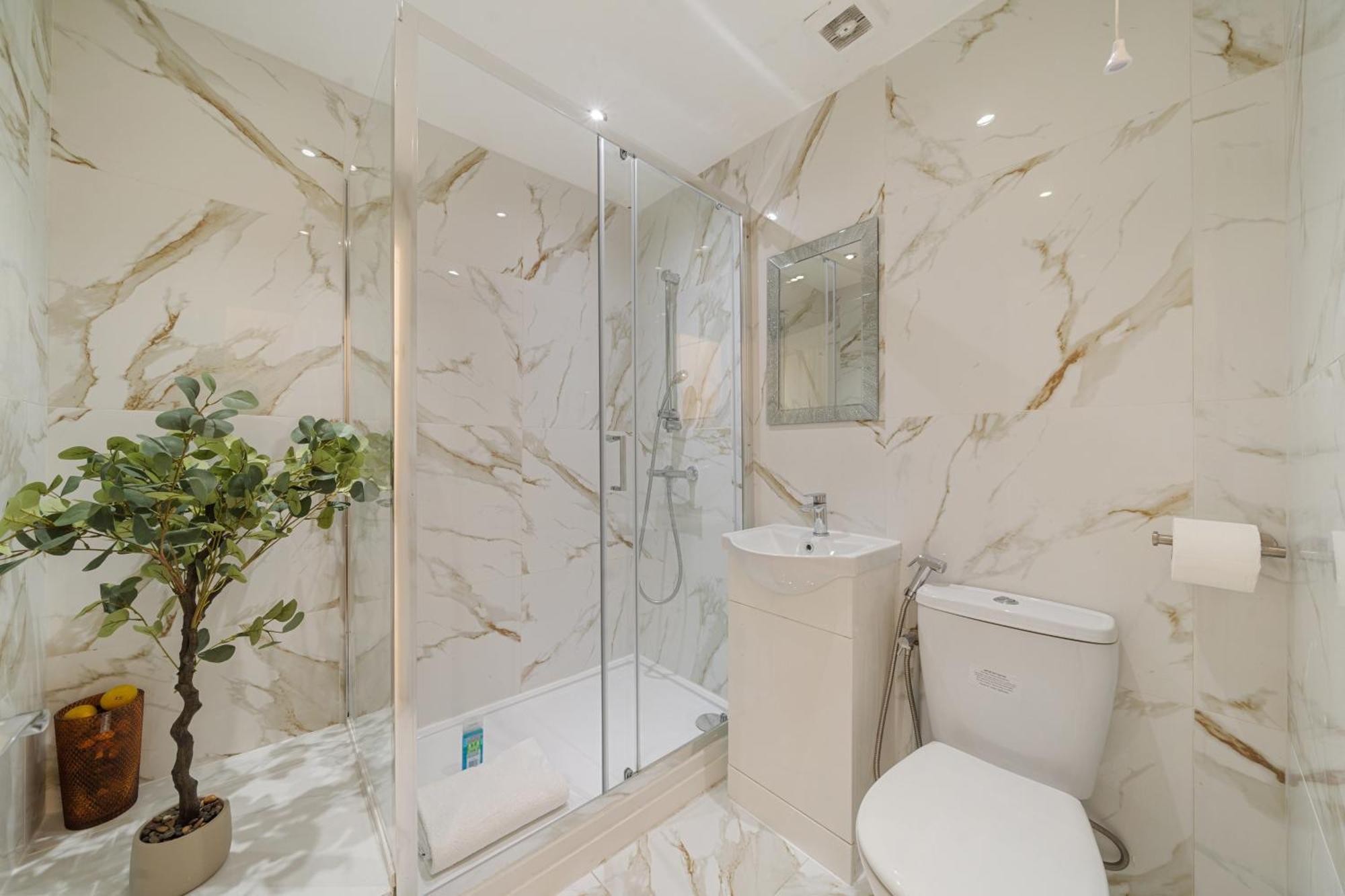 Spacious 3-Bedroom Residence In Exclusive Mayfair 7Gc Londen Buitenkant foto